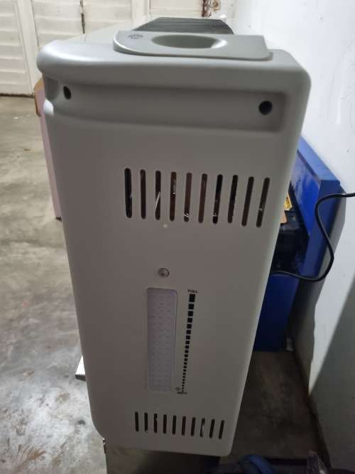 6 BAR QUARTZ HEATER BRAND NEW IN BOX TESTED AND BOXED BARGAIN!