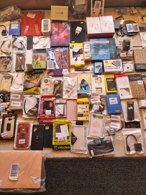 BOX FULL OF CELL AND TECH ITEMS FOR SALE! LATE ENTRY GRAB A BARGAIN!MONEY TO BE MADE!