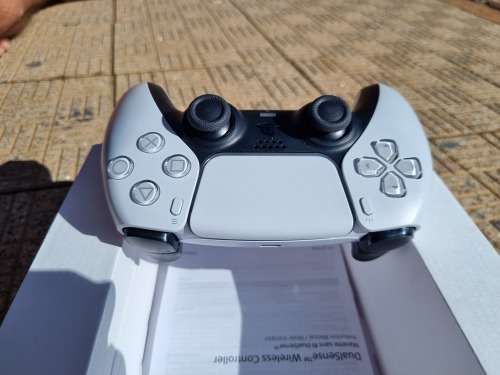 PLAYSTATION 5 DUAL SENSE CONTROLLER EXCELLENT CONDITION 9/10! BARGAIN LAST ONE!