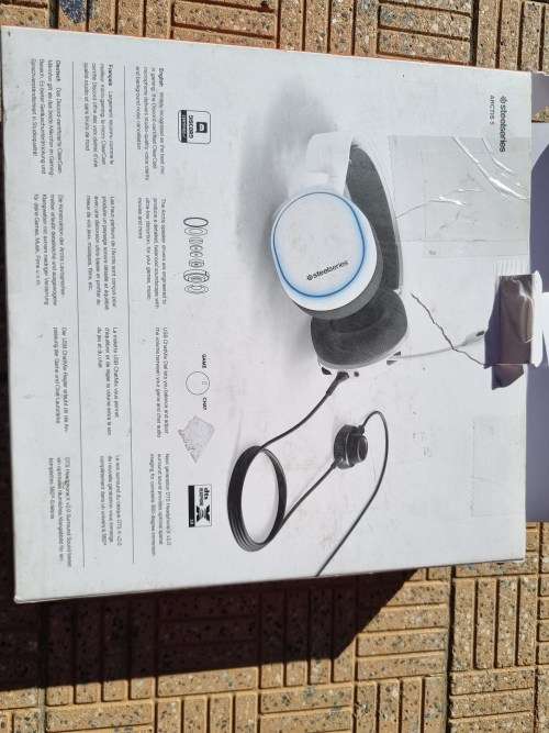 STEELSERIES ARCTIS 5 7.1 SURROUND RGB GAMING HEADSET GOOD AS NEW LOOK AT IMAGES BARGAIN LAST ONE!