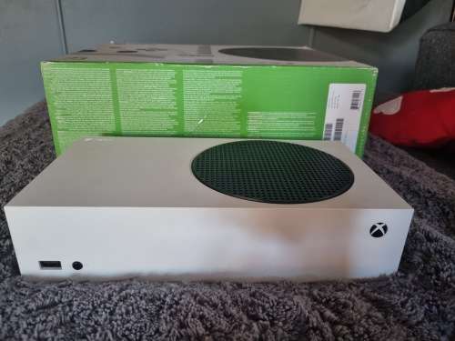 XBOX SERIES S CONSOLE NO SIGNS OF USE GREAT CONDITION PLEASE READ DESCRIPTION!