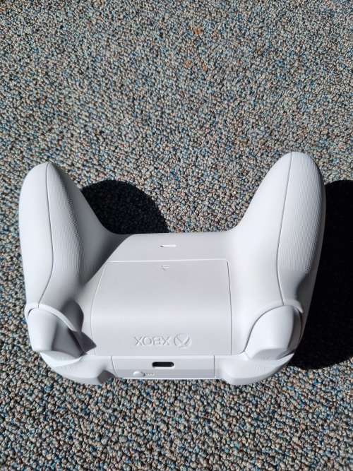 XBOX SERIES S/X CONTROLLER OPEN BOX!ROBOT WHITE! 9.5 out of 10!