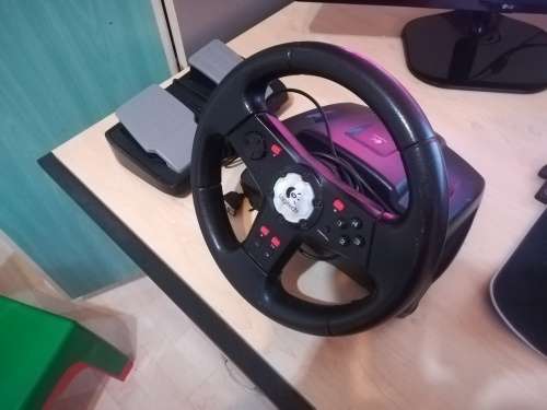 Logitech steering wheel + pedals - E-UK12