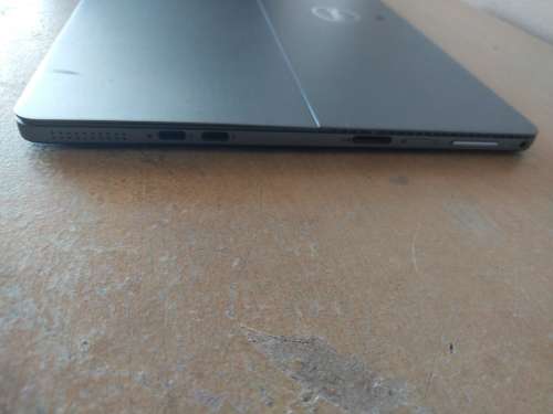 DELL LATITUDE-  2-IN-1 Touch Screen - Core i5 8th Gen - 8GB RAM - 256 SSD
