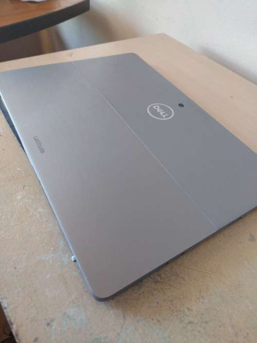 DELL LATITUDE-  2-IN-1 Touch Screen - Core i5 8th Gen - 8GB RAM - 256 SSD