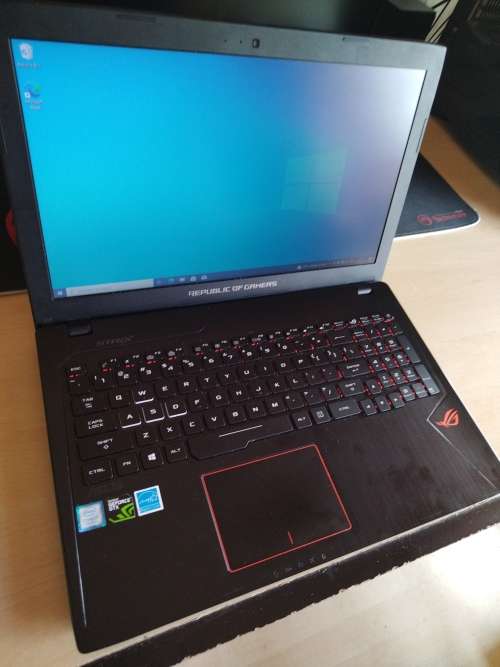 ASUS **Republic of Gamers** Gaming laptop- Core i7 -7th Gen - GTX 1050
