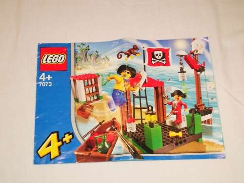 LEGO SET - 1050 Pieces with Special sets, 10 LEGO characters + Manuals