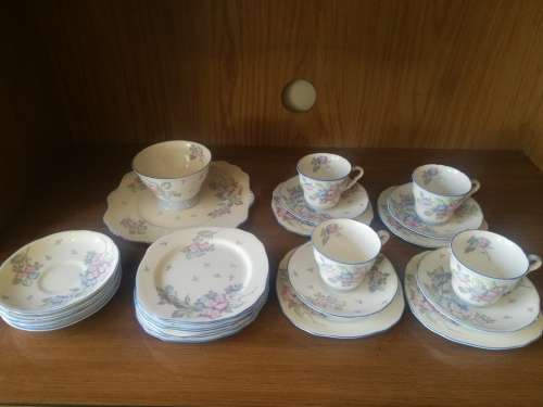 Royal Strafford(Enlgand) Tea set.