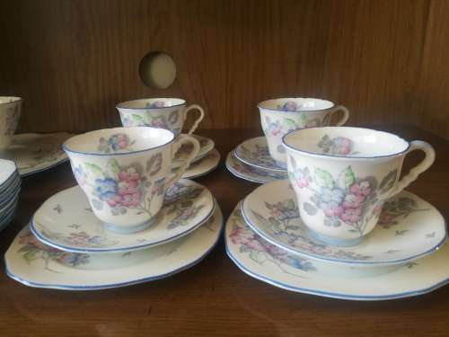 Royal Strafford(Enlgand) Tea set.