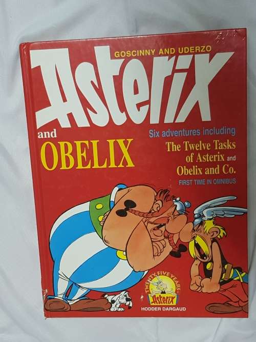 Set of 5 x A4 sized Asterix and Obelix Books