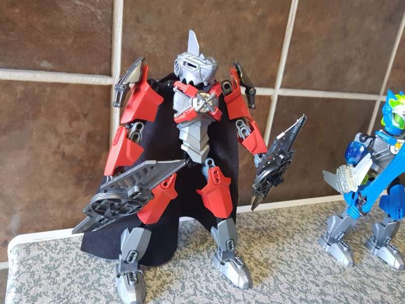 14 x LEGO "Hero Factory" Figures ++ Extra loose pieces