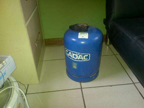 GAS CYLINDER NO 10