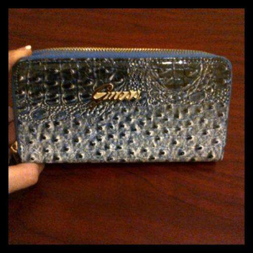 GUESS LADIES WALLET DENIM BLUE**LATE ENTRY**