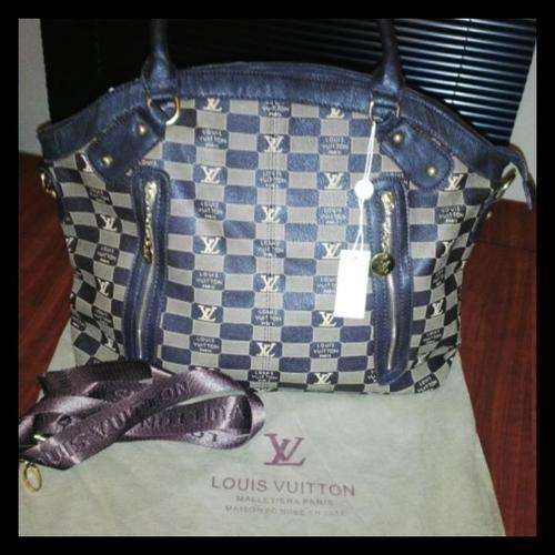 LOUIS VUITTON LADIES HANDBAG - A Real Stunner**Only ONE Avail**In Stock**