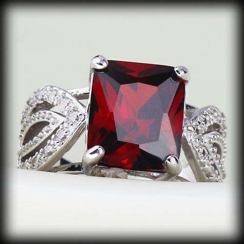 .925 Garnet Gemstone Ladies Ring **In Stock**