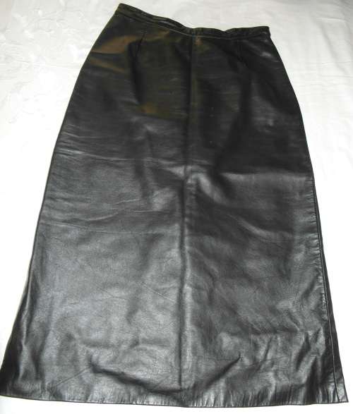 Genuine Leather High Waisted Black Pencil Skirt (Size: 32 / 8 / S )