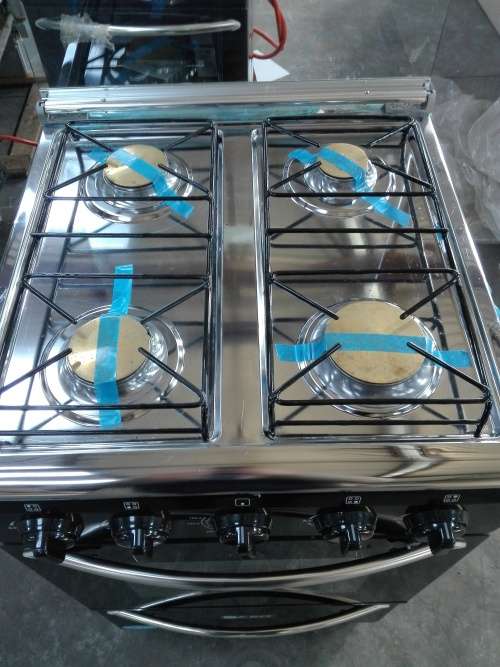 Zero appliances 4 Burner Black Gas Stove - Second Hand