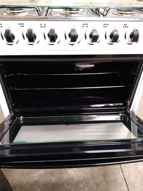 6 BURNER GAS STOVE WITH FFD ON ALL FUNCTIONS - SECOND HAND - NOT BOXED