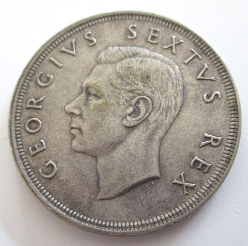 A 1952 SOUTH AFRICAN FIVE SHILLING