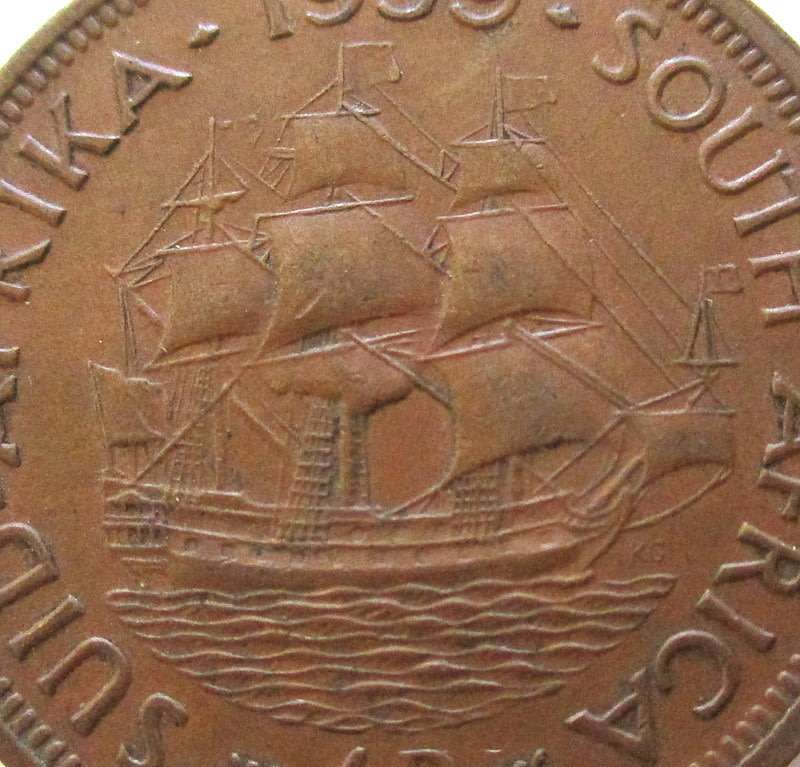 A 1954 SOUTH AFRICA PENNY---In collectable condition