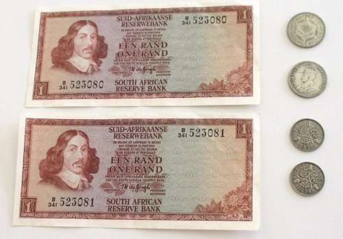 2 CRISPY SOUTH AFRICAN R1 BANKNOTES IN SEQUENCE AND 4 SILVER COINS. 1925,1955 and 2x1934