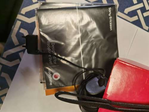 Sony K850i Cybershot AS NEW - blast from the past!
