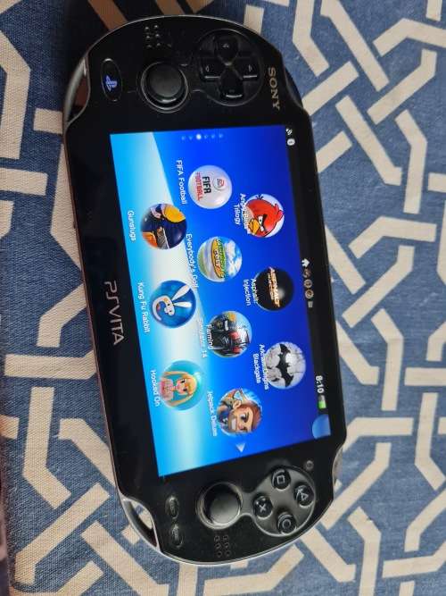 Playstation PS Vita PCH 1104- Ver. 3.68, 128gb SD2Vita ,Custom Firmware Enso (C03)
