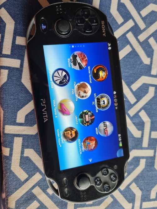 Playstation PS Vita PCH 1104- Ver. 3.68, 128gb SD2Vita ,Custom Firmware Enso (C03)