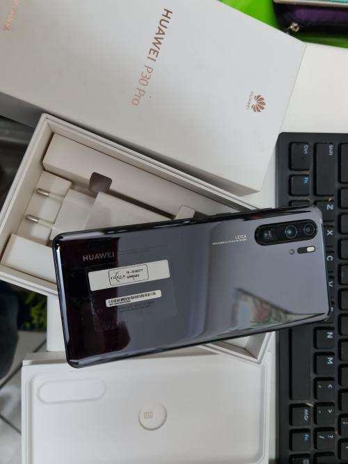 Huawei P30 PRO 256GB - Black (Excellent condition)