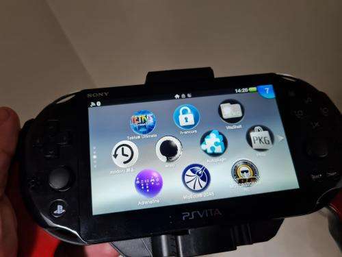 PS VITA 2000 - Black - Henkaku Enso 3.68 Installed - 128gb SD2VITA (C05)