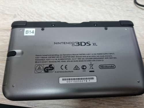 Nintendo 3ds XL - 64GB SD Card - Firmware Loaded (F004)