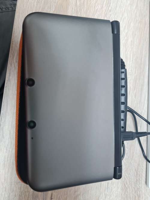 Nintendo 3ds XL - 64GB SD Card - Firmware Loaded (F008 )- hard shell case