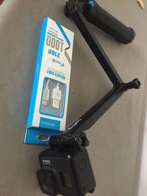GOPRO HERO 7 BLACK |CASING |SMART BRACKET |USB CABLE |BATTERY | DEMO CONDITION