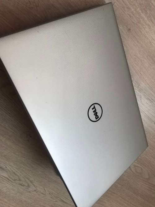 AMD RADEON HD 8600M *DELL INSPIRON 5559*15.6"*CORE i7-6500U*2.50GHZ*8 GB RAM*1000 GB HDD*WIND10 PRO