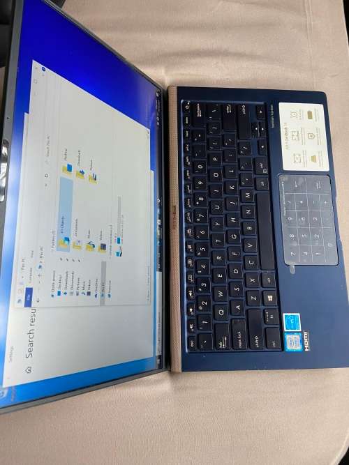 ASUS ZENBOOK 14*UX433F*14`*CORE i5-8265U*1.60 GHZ*8 GB RAM*256 GB SSD*WINDOWS 10 PRO 64-BIT OS