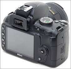 NIKON SLR D3000 CAMERA *10.2 MEGAPIXELS*18-55 MM VR2 1:3.5-5.6G NIKON LENS *GOOD CONDITION*BAG