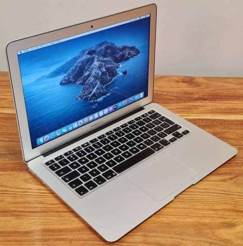 Macbook Air 13 2017, Core i5, 8GB Ram, 128 GB SSD,1.8 Ghz, macOSMonterey, excellent   condition