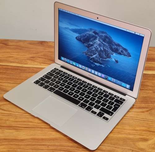 Macbook Air 13 2017, Core i5, 8GB Ram, 128 GB SSD,1.8 Ghz, macOSMonterey, excellent   condition