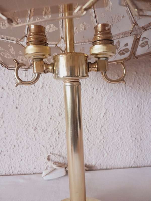 Vintage Brass Stand 12 pane floral Etched Glass Dome Shade Lamp