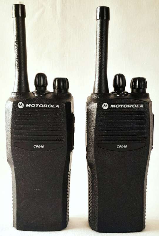 MOTOROLA CP040 4Channel Two WAY RADIO SET, WITH CHARGING DUCT AND POWER SUPPLY