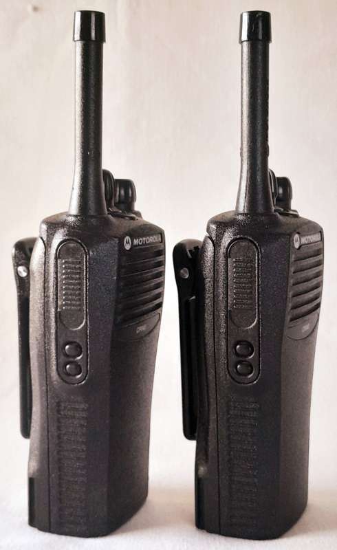 MOTOROLA CP040 4Channel Two WAY RADIO SET, WITH CHARGING DUCT AND POWER SUPPLY