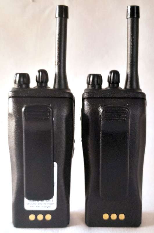 MOTOROLA CP040 4Channel Two WAY RADIO SET, WITH CHARGING DUCT AND POWER SUPPLY