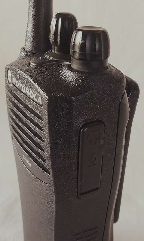 MOTOROLA CP040 4Channel Two WAY RADIO SET, WITH CHARGING DUCT AND POWER SUPPLY