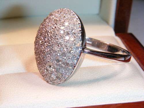 ***R42 200 - AWSOME!!!***A FINE 9CT WHITE GOLD 1.07 CARAT DIAMOND LADIES ENGAGEMENT RING SIZE 5