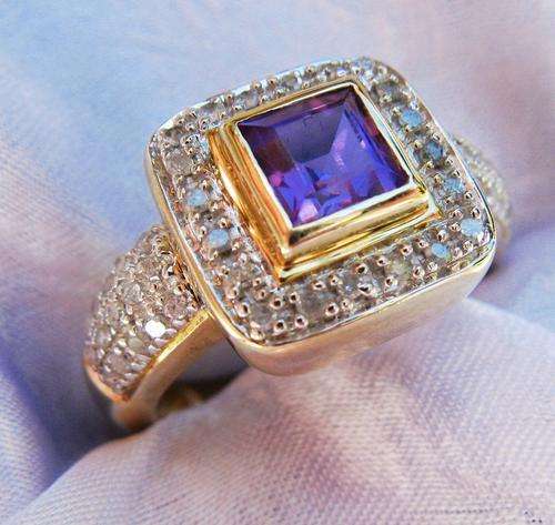 ***MONEY-BACK GUARANTEE*** A FINE 9CT YELLOW GOLD .25 CARAT DIAMOND & AMETHYST RING SIZE N