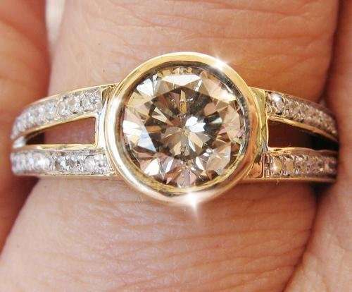 ***R68 600***1.34CT CERTIFIED DIAMOND 14KT YELLOW GOLD ENGAGEMENT RING