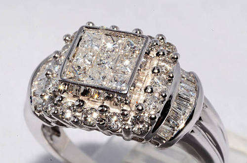 ***R56 500*** 1.80CT CLUSTER INVISIBLE SET FINE DIAMOND RING GORGEOUS