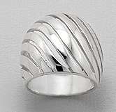 SOLID STERLING SILVER RING SIZE 9