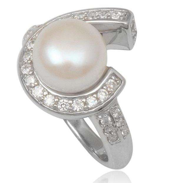 NATURAL SOLID SILVER AND PEARL RING SIZE 6