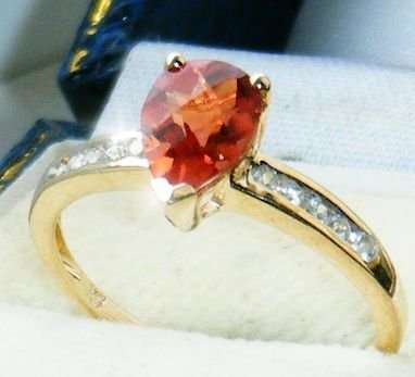SUPERB 9CT GOLD ORANGE GARNET & DIAMOND RING SIZE O